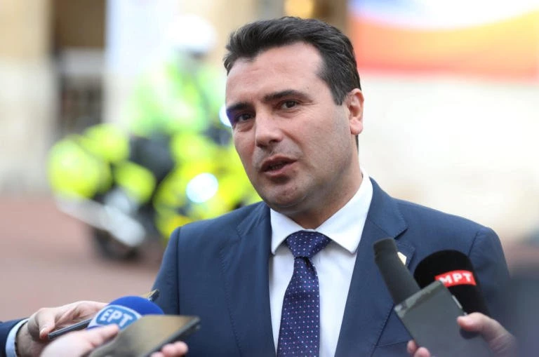 Στηρίζουν… ΝΔ τα Σκόπια: «Δεν υπήρξε καμία επίσημη συνάντηση Ζάεφ – Σπυράκη»